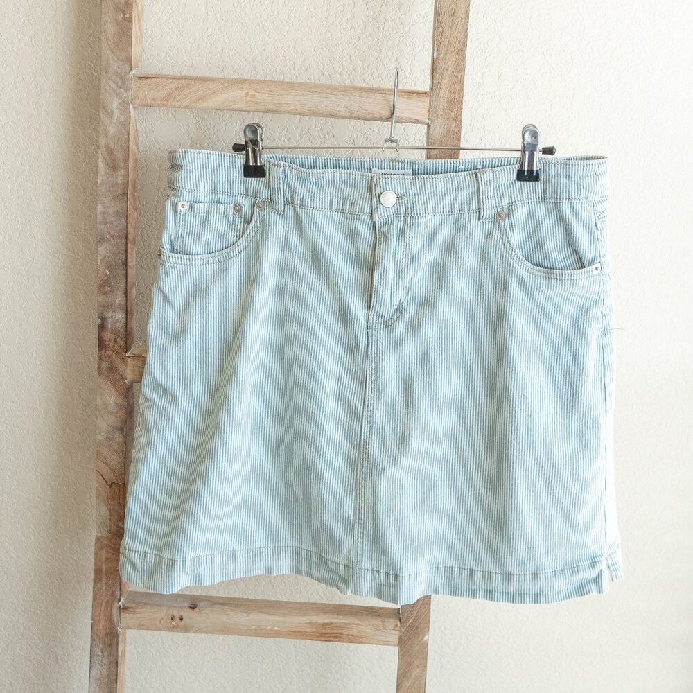 Westport Skort Sz 16 Blue White Vertical Stripes Denim Built in Shorts Skirt